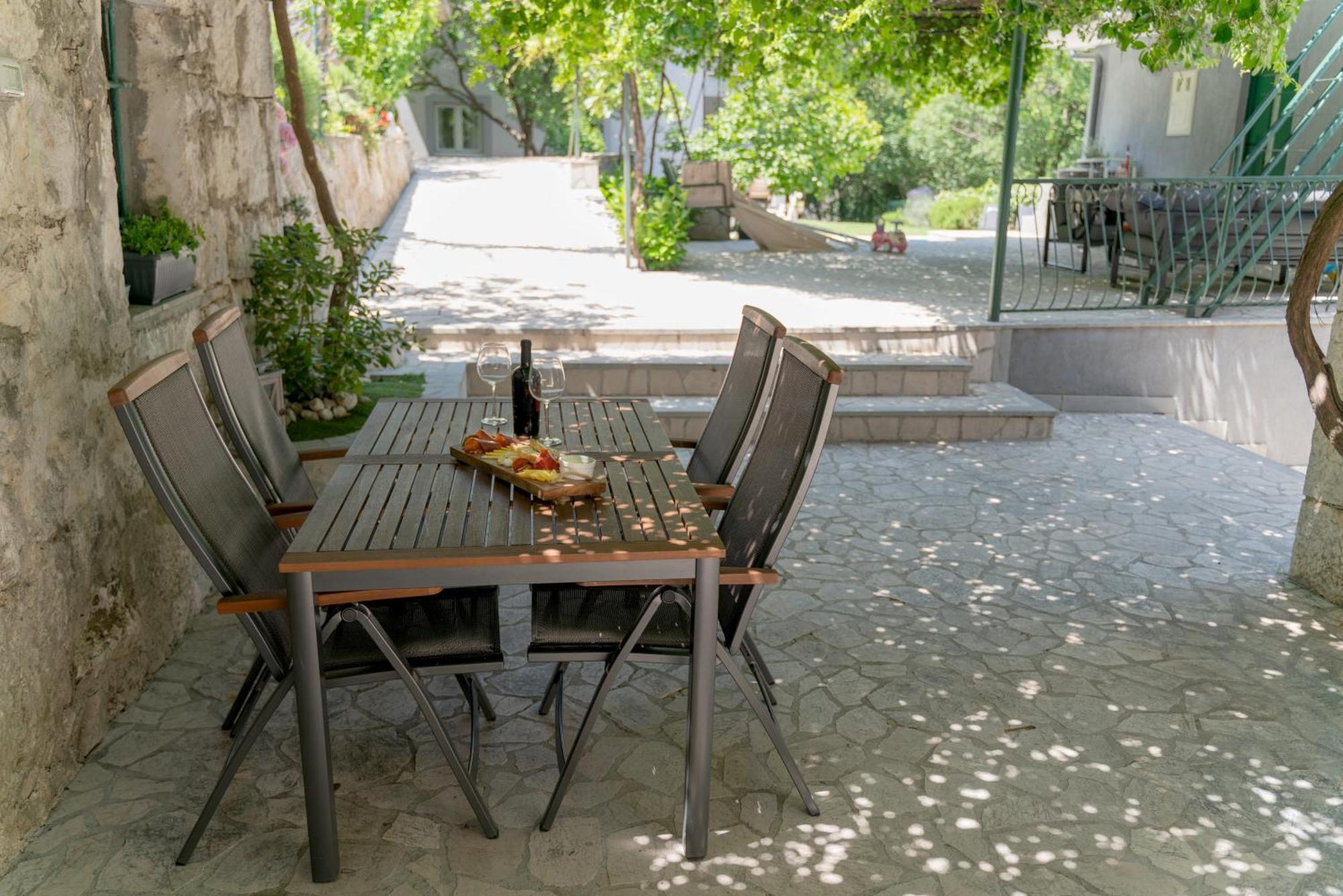 Apartments Srdanovic Omiš Exterior foto